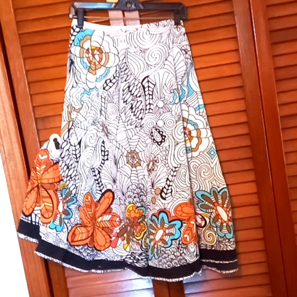 Womans size L, multi-color skirt